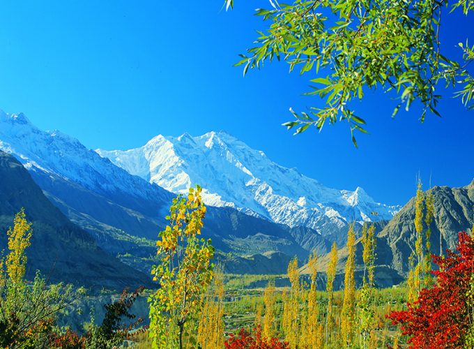 https://hunzaguidespakistan.com/wp-content/uploads/2021/09/Rakaposhi-7788m-680x500-1.jpg