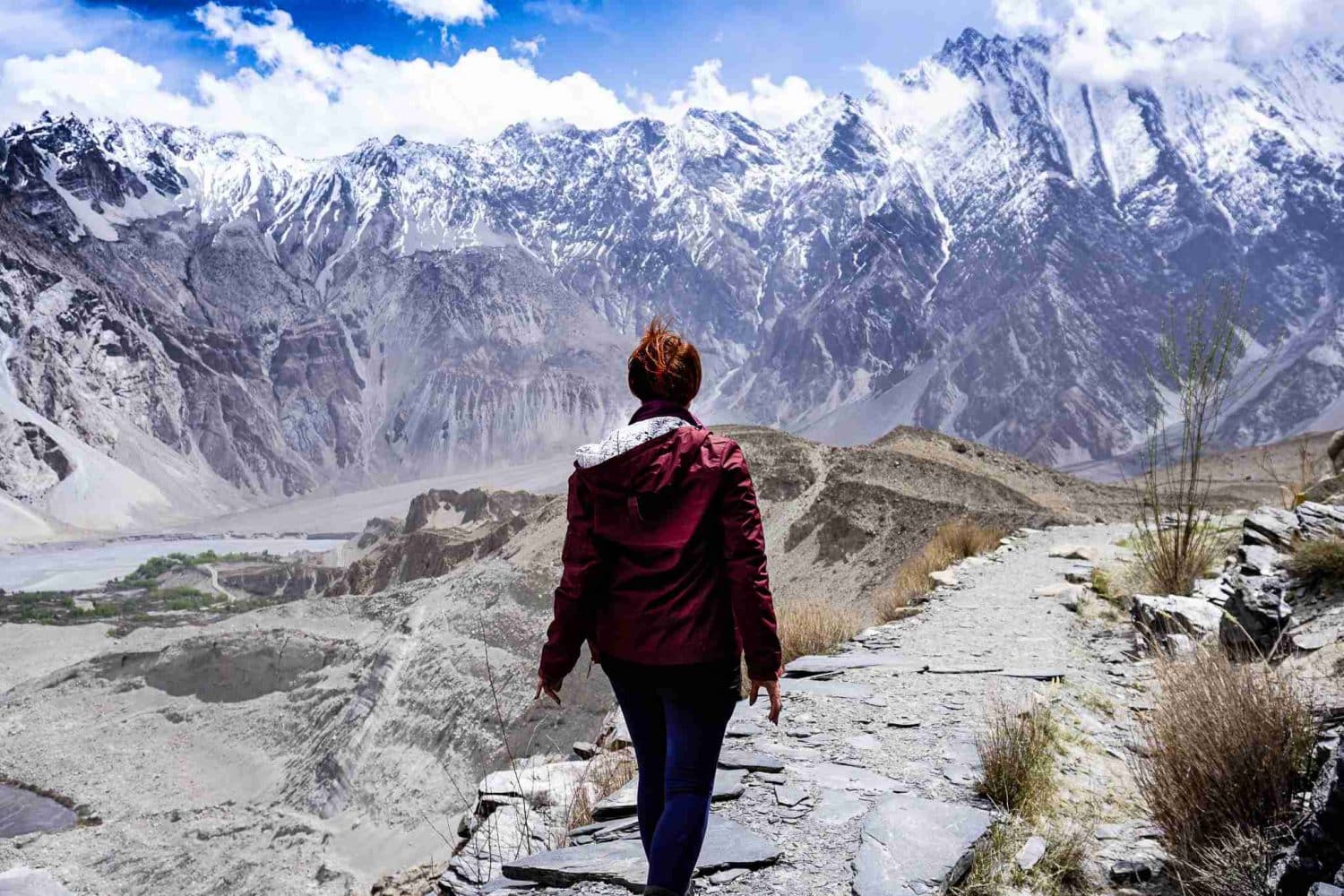 https://www.teacaketravels.com/wp-content/uploads/2019/05/Hiking_in_Pakistan_Featured-scaled.jpg