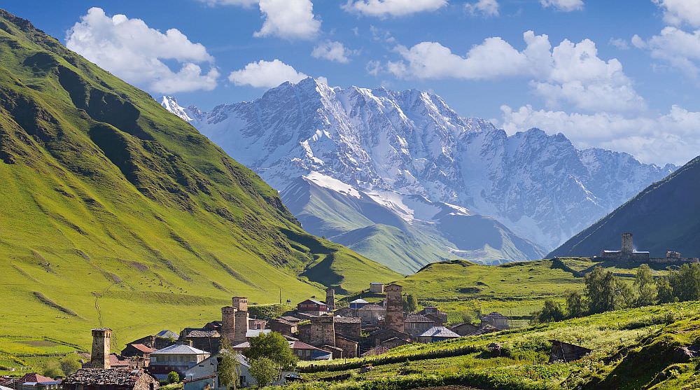 https://www.caucasus-trekking.com/Images/Regions/BestHikesUshguli/ushguli.jpg