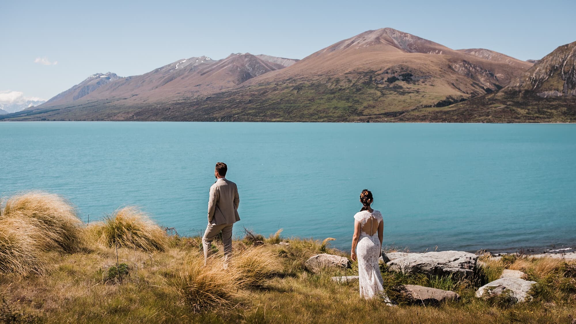 https://aimeeflynnphoto.com/wp-content/uploads/2025/02/Lake-Tekapo-Elopement-19.jpg