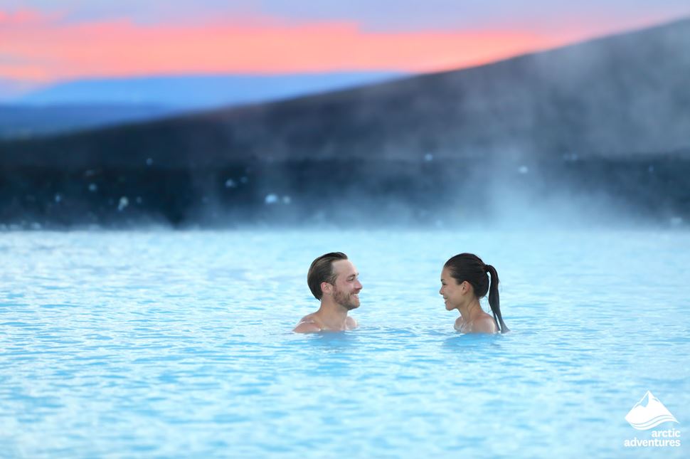 https://adventures.is/media/229378/iceland-honeymoon.jpg?anchor=center&format=jpg&height=645&mode=crop&quality=80&rnd=132852372230000000&width=970